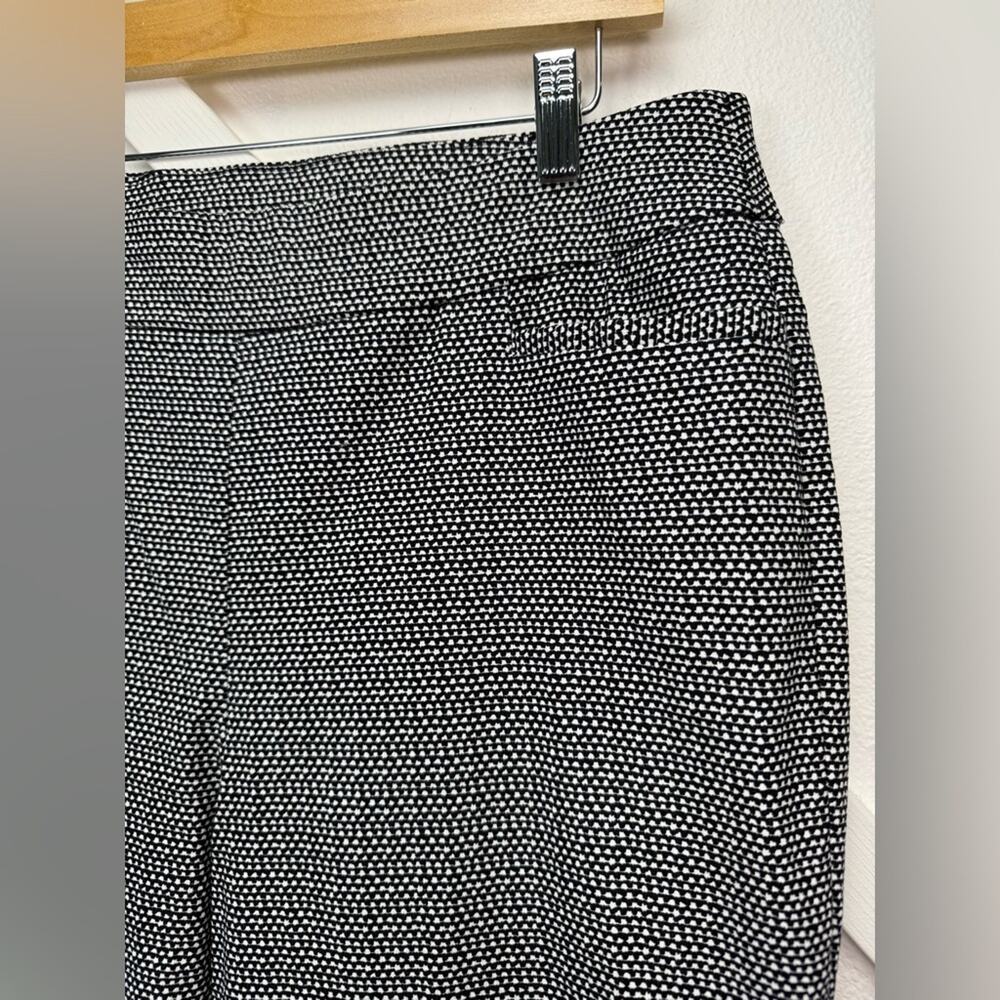 Chico's So Slimming Brigitte Pom-Pom Crops Pants Size 1.5 Petite (10 Petite) - Picture 3 of 16